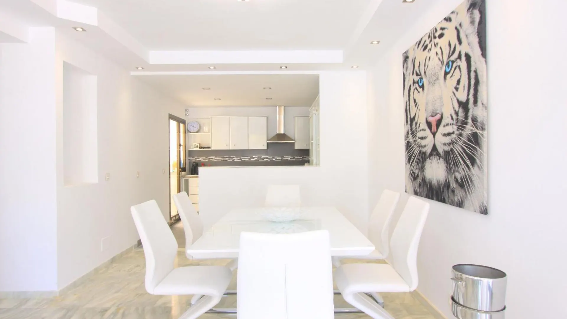 Modern Penthouse Frontline Urbanisation Apartment Marbella