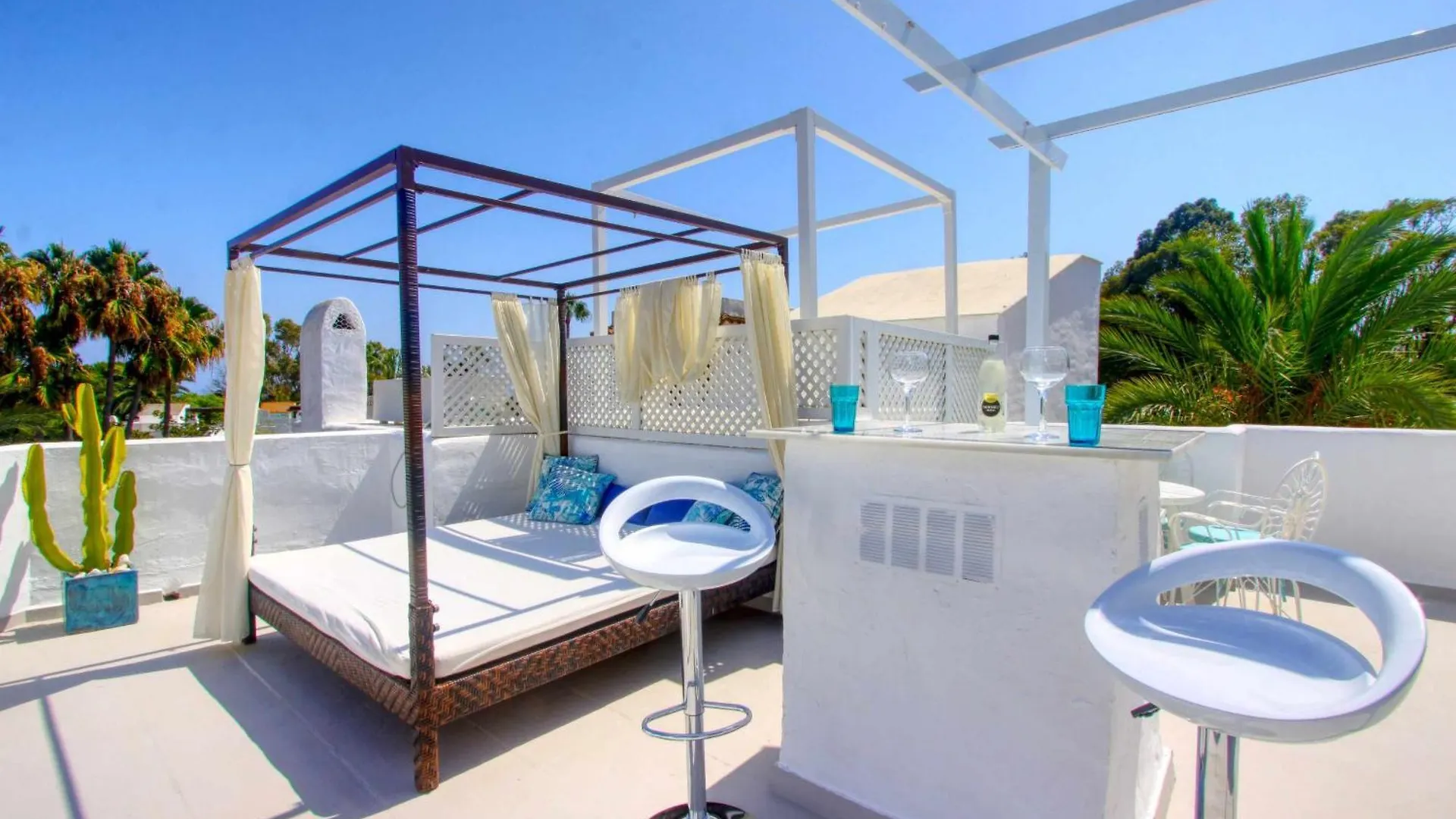 Modern Penthouse Frontline Urbanisation Apartment Marbella 0*,  Spain