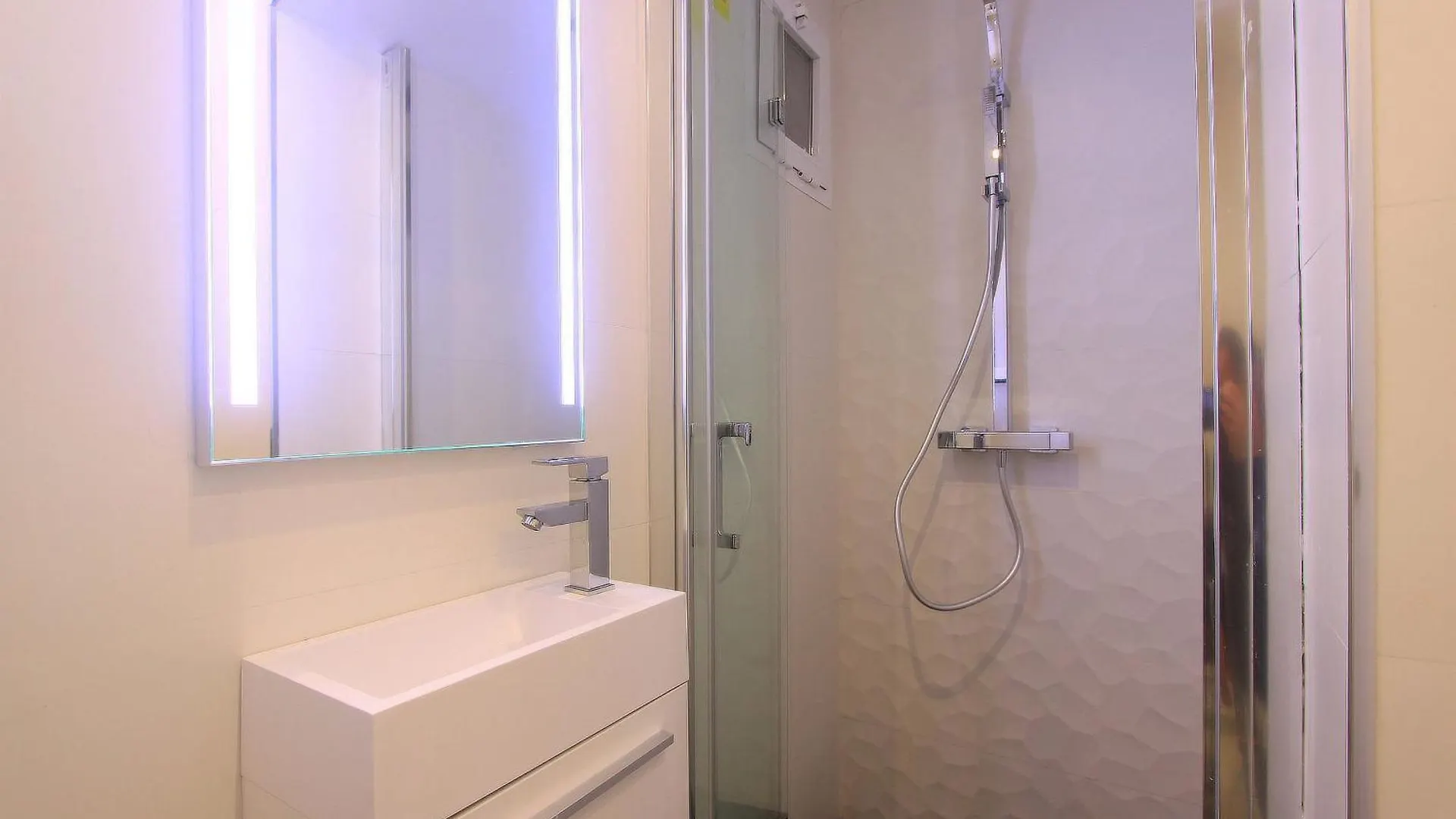 Modern Penthouse Frontline Urbanisation Apartment Marbella