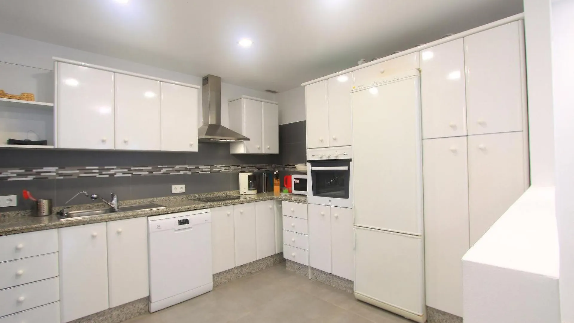 Modern Penthouse Frontline Urbanisation Apartment Marbella