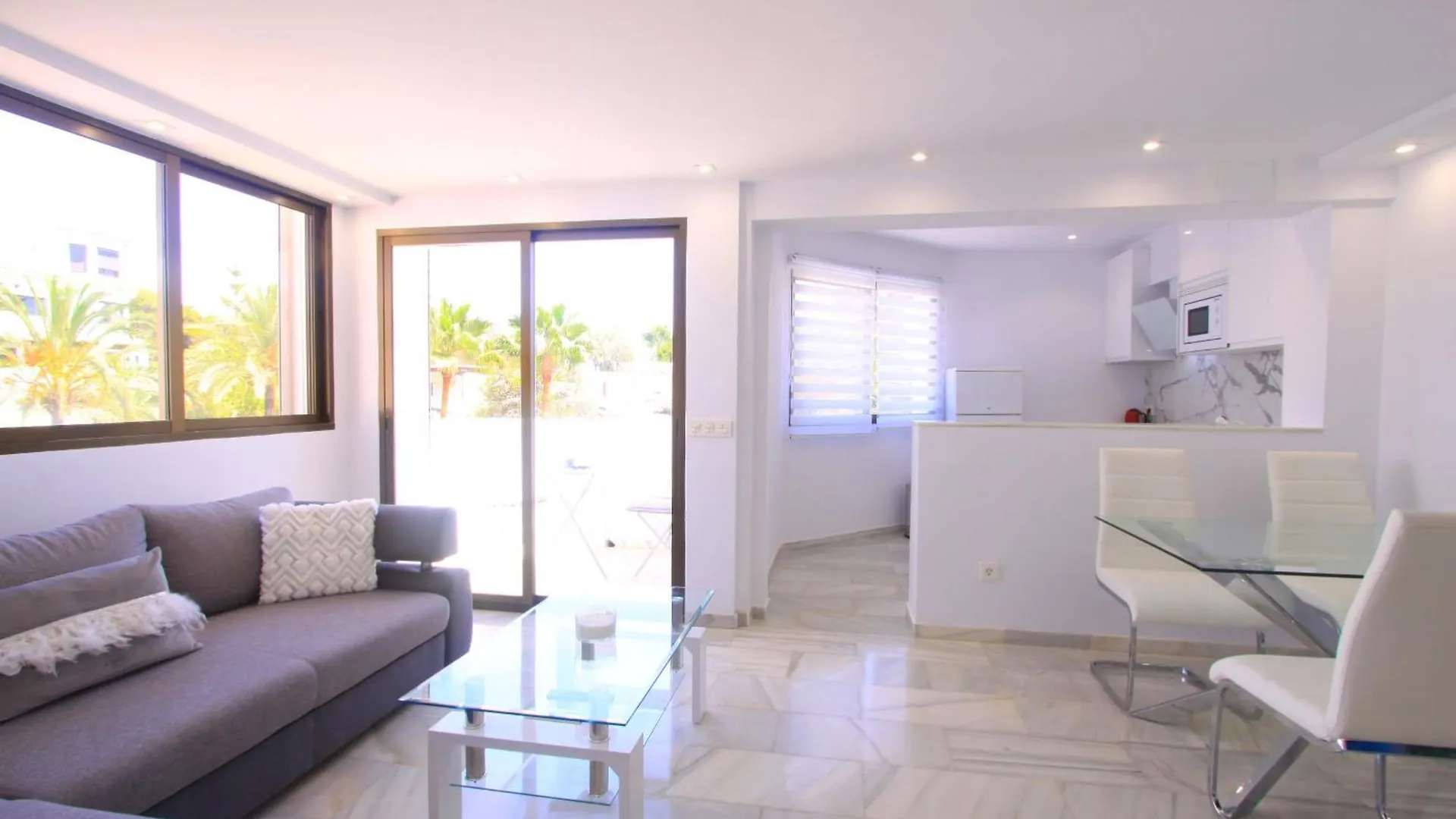 Modern Penthouse Frontline Urbanisation Apartment Marbella 0*,
