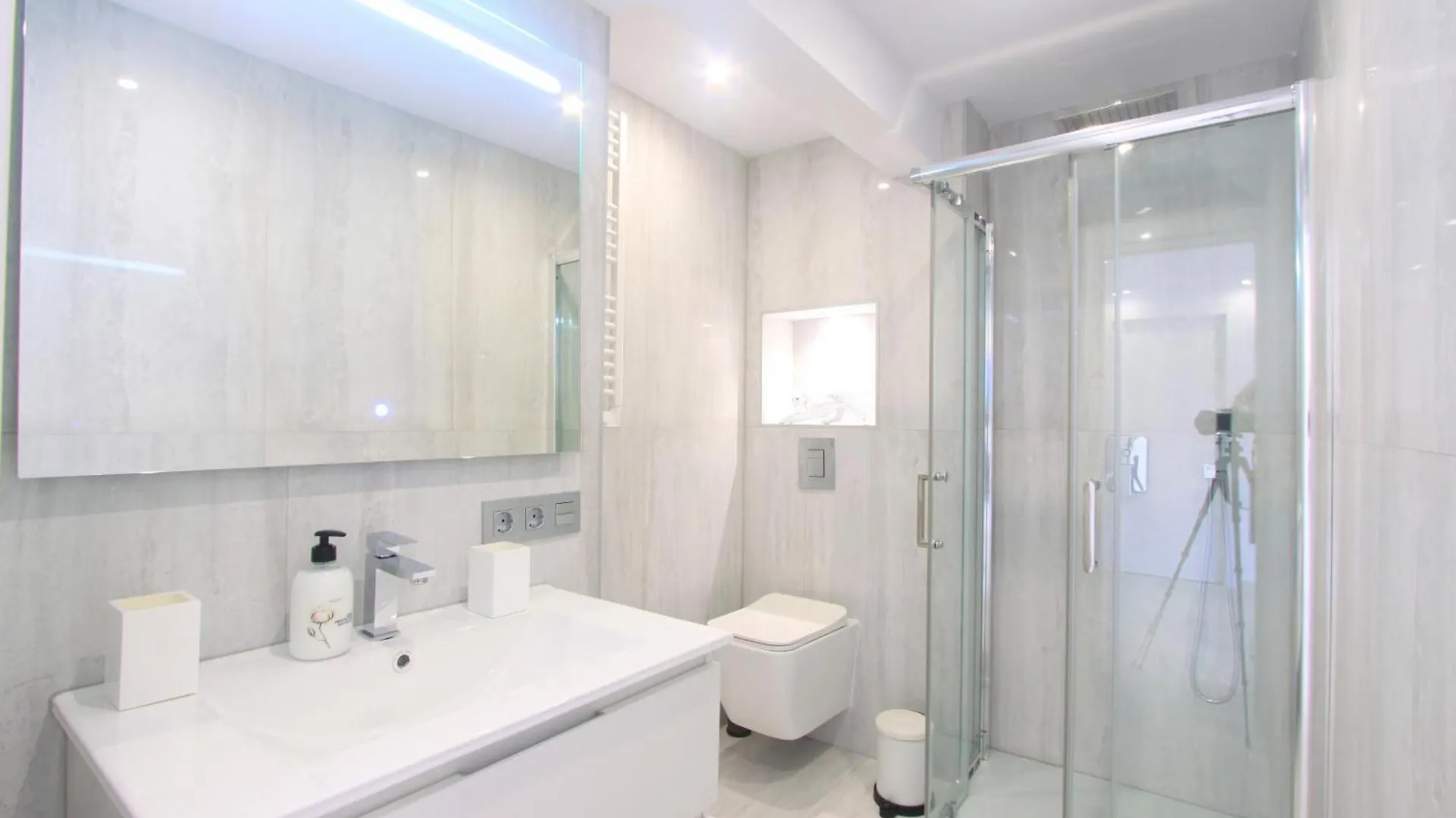 Modern Penthouse Frontline Urbanisation Apartment Marbella Spain