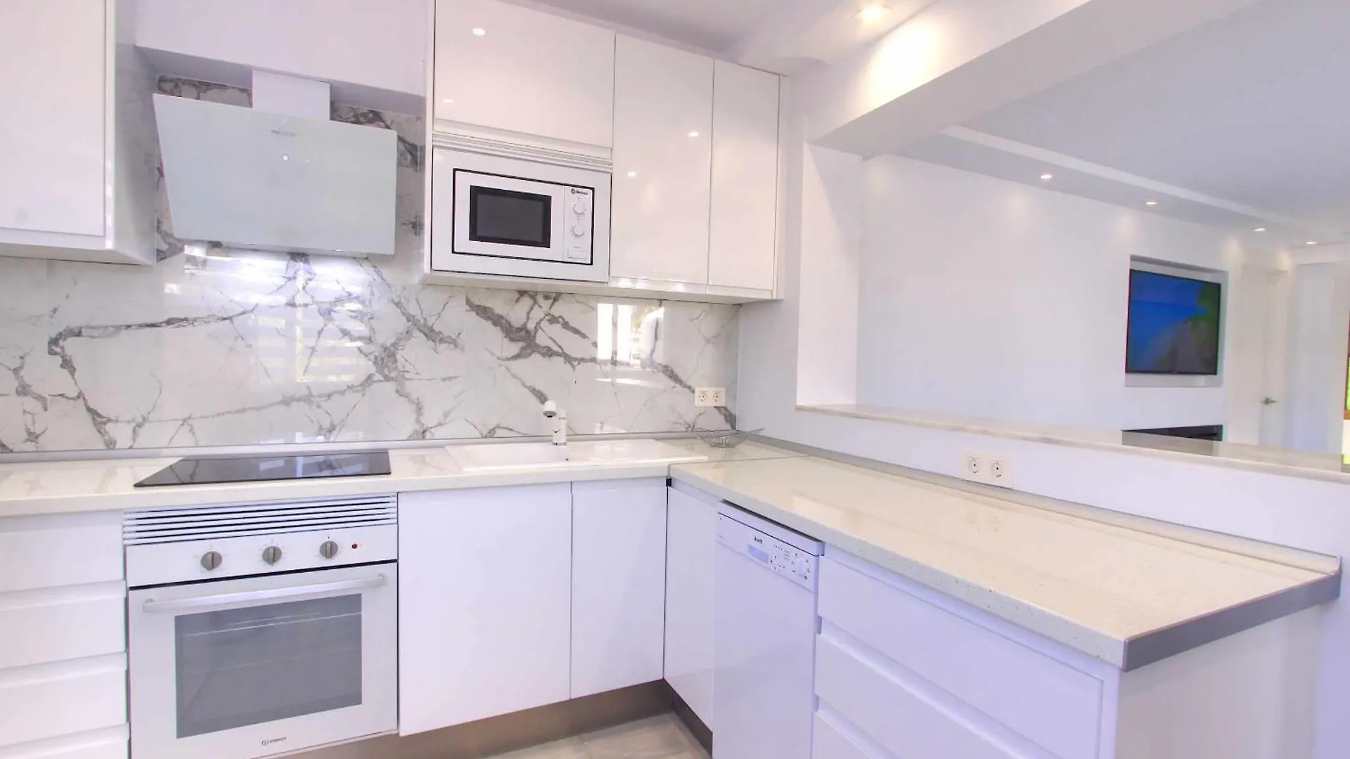 Modern Penthouse Frontline Urbanisation Apartment Marbella 0*,  Spain