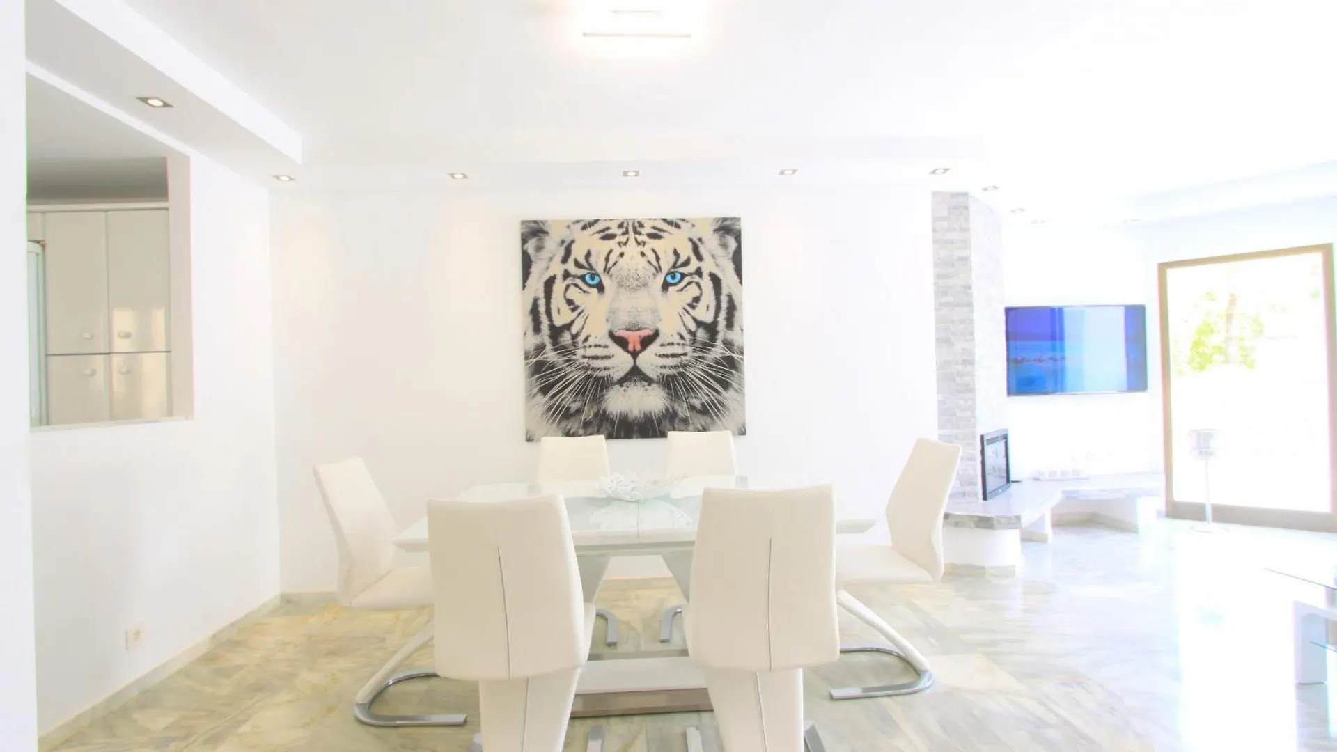 Modern Penthouse Frontline Urbanisation Apartment Marbella